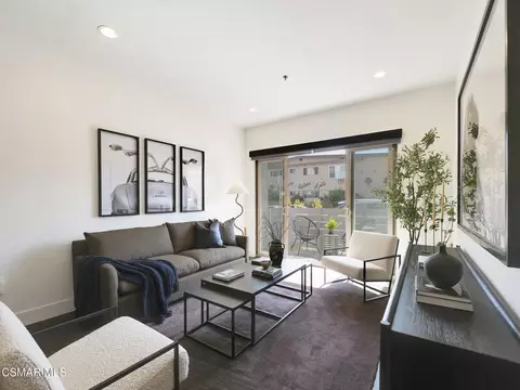 5016 Bakman Ave #104, North Hollywood, CA 91601