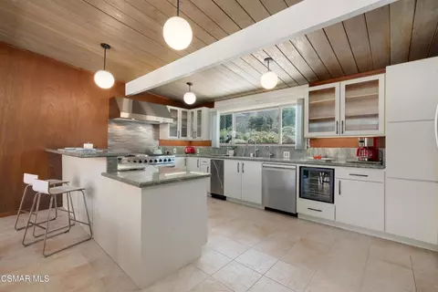 Kitchen - 1509 Campbell Ave, Thousand Oaks, CA 91360 photo 2 of 4