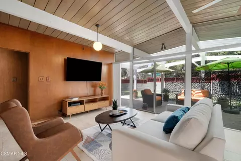 Living - 1509 Campbell Ave, Thousand Oaks, CA 91360 photo 2 of 6