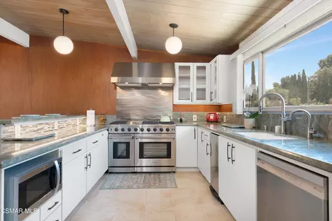 Kitchen - 1509 Campbell Ave, Thousand Oaks, CA 91360 photo 1 of 4