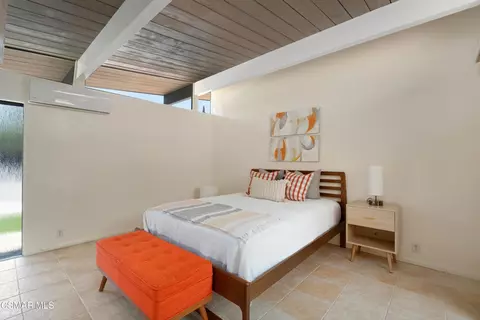 Bedroom - 1509 Campbell Ave, Thousand Oaks, CA 91360 photo 3 of 3