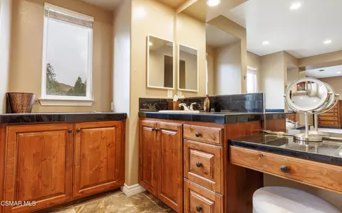 Bath - 3261 Indian Creek Pl, Simi Valley, CA 93063 photo 3 of 3