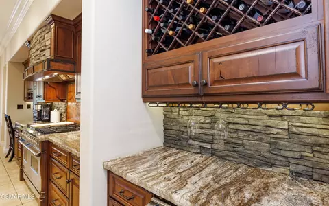 Kitchen - 3261 Indian Creek Pl, Simi Valley, CA 93063 photo 3 of 10