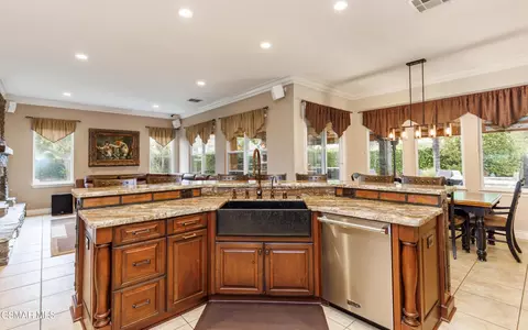 Kitchen - 3261 Indian Creek Pl, Simi Valley, CA 93063 photo 6 of 10