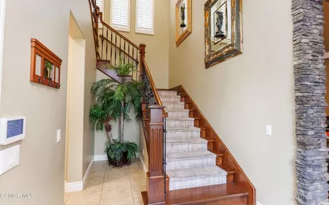Entry Way - 3261 Indian Creek Pl, Simi Valley, CA 93063 photo 6 of 7