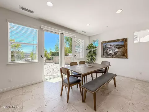 Dining - 3401 Deep Waters Ct, Simi Valley, CA 93065 photo 3 of 4
