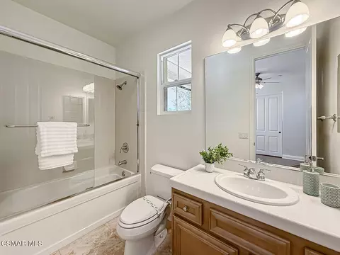 Bath - 3401 Deep Waters Ct, Simi Valley, CA 93065 photo 7 of 9
