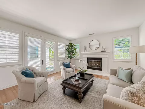 Living - 3401 Deep Waters Ct, Simi Valley, CA 93065 photo 2 of 5