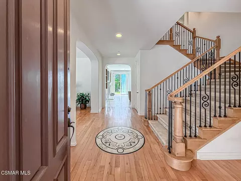 Entry Way - 3401 Deep Waters Ct, Simi Valley, CA 93065 photo 3 of 8