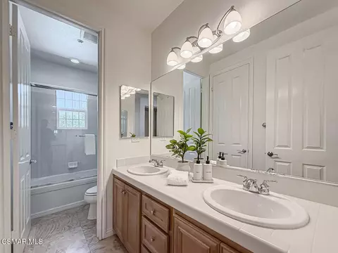 Bath - 3401 Deep Waters Ct, Simi Valley, CA 93065 photo 8 of 9