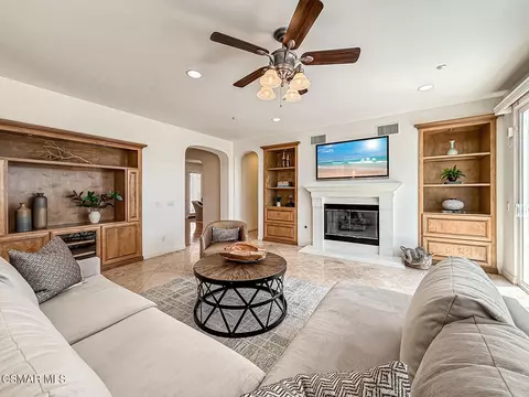 Living - 3401 Deep Waters Ct, Simi Valley, CA 93065 photo 5 of 5