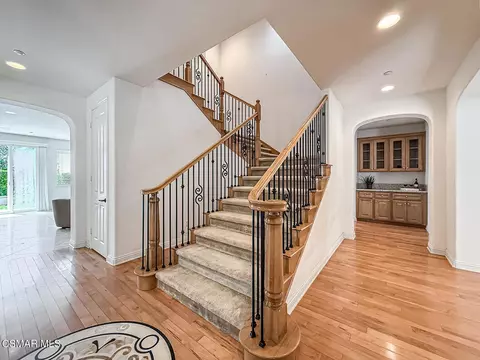 Entry Way - 3401 Deep Waters Ct, Simi Valley, CA 93065 photo 5 of 8