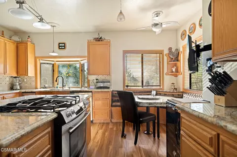 Kitchen - 27454 Matterhorn Dr, Lake Arrowhead, CA 92352 photo 3 of 3
