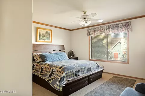 Bedroom - 27454 Matterhorn Dr, Lake Arrowhead, CA 92352 photo 5 of 5