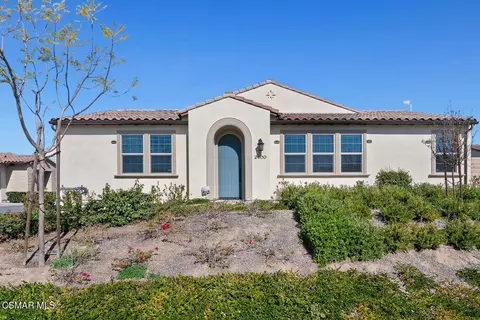 2400 Conroy Ave, Camarillo, CA 93012