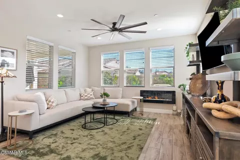 Living - 2400 Conroy Ave, Camarillo, CA 93012 photo 1 of 2