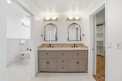 Bath - 2183 E Chesterton St, Simi Valley, CA 93065 photo 1 of 7