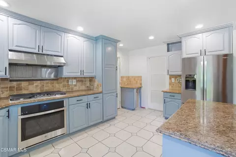 Kitchen - 2183 E Chesterton St, Simi Valley, CA 93065 photo 5 of 5