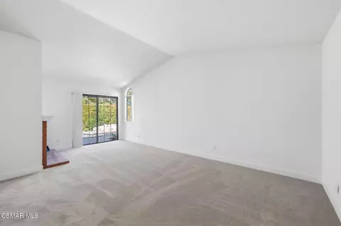 Living - 802 Congressional Rd, Simi Valley, CA 93065 photo 6 of 7