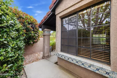 Exterior - 802 Congressional Rd, Simi Valley, CA 93065 photo 3 of 11
