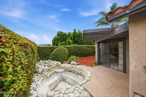 Exterior - 802 Congressional Rd, Simi Valley, CA 93065 photo 9 of 11