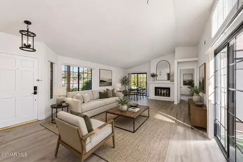 Living - 802 Congressional Rd, Simi Valley, CA 93065 photo 1 of 7