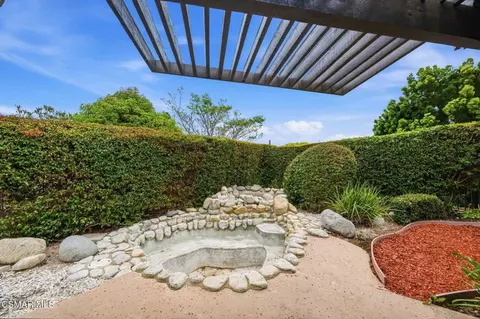 Exterior - 802 Congressional Rd, Simi Valley, CA 93065 photo 8 of 11