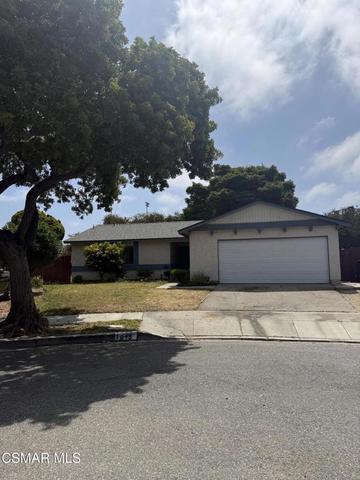 1045 Evanston Pl, Oxnard, CA 93033