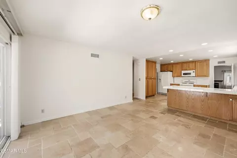 Living - 2720 Goldfield Pl, Simi Valley, CA 93063 photo 8 of 8