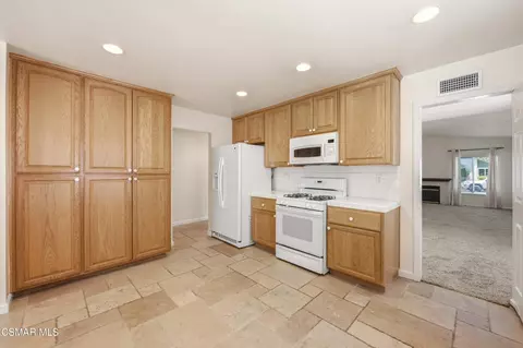 Kitchen - 2720 Goldfield Pl, Simi Valley, CA 93063 photo 4 of 4