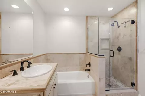 Bath - 2720 Goldfield Pl, Simi Valley, CA 93063 photo 3 of 4