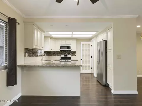 Kitchen - 2162 Euclid Ave, Camarillo, CA 93010 photo 1 of 4