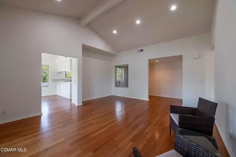 460 Arbor Lane Ct # 203, Thousand Oaks, CA 91360