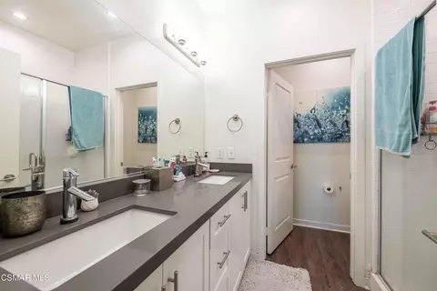 Bath - 2648 Dash Ln, Camarillo, CA 93012 photo 3 of 5