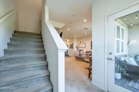 Entry Way - 2648 Dash Ln, Camarillo, CA 93012 photo 6 of 7