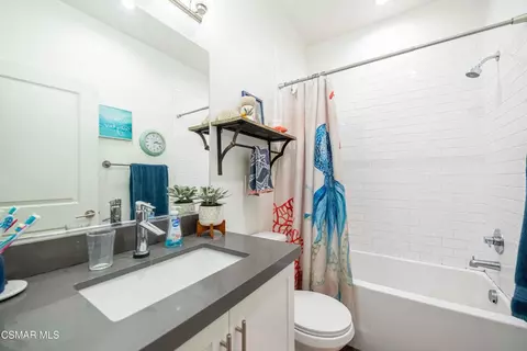 Bath - 2648 Dash Ln, Camarillo, CA 93012 photo 5 of 5
