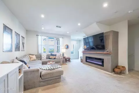 Living - 2648 Dash Ln, Camarillo, CA 93012 photo 1 of 1