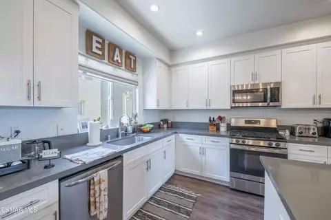 Kitchen - 2648 Dash Ln, Camarillo, CA 93012 photo 5 of 5