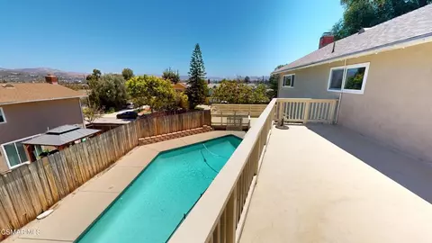 Exterior - 1416 Branch Ave, Simi Valley, CA 93065 photo 4 of 10