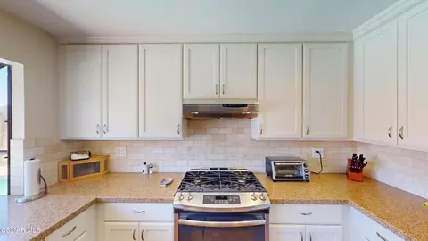 Kitchen - 1416 Branch Ave, Simi Valley, CA 93065 photo 5 of 7