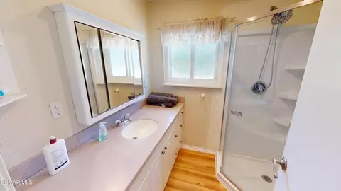 Bath - 1416 Branch Ave, Simi Valley, CA 93065 photo 3 of 10