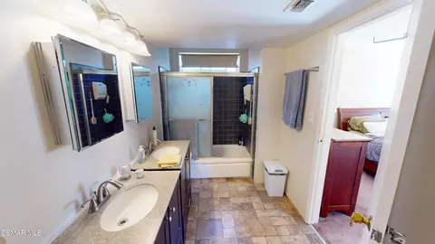 Bath - 1416 Branch Ave, Simi Valley, CA 93065 photo 9 of 10