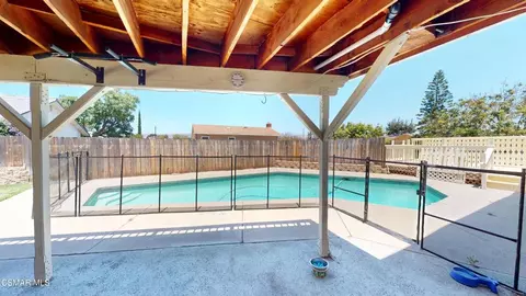 Exterior - 1416 Branch Ave, Simi Valley, CA 93065 photo 5 of 10