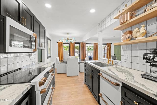 1284 Landsburn Cir, Westlake Village, CA 91361