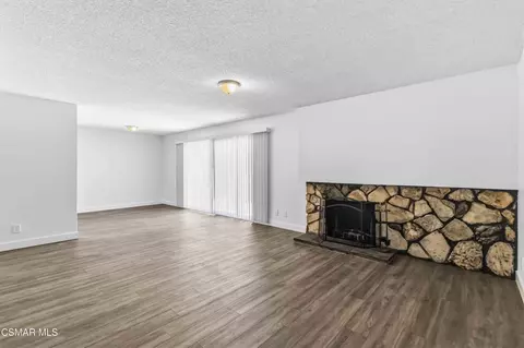 Living - 5735 Katherine St, Simi Valley, CA 93063 photo 2 of 4