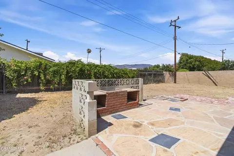 Exterior - 5735 Katherine St, Simi Valley, CA 93063 photo 5 of 6