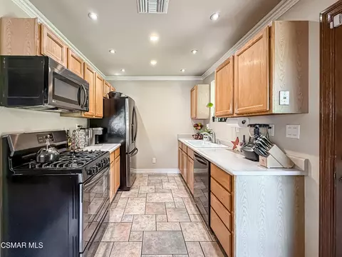 6203 Wisteria St, Simi Valley, CA 93063 photo 9