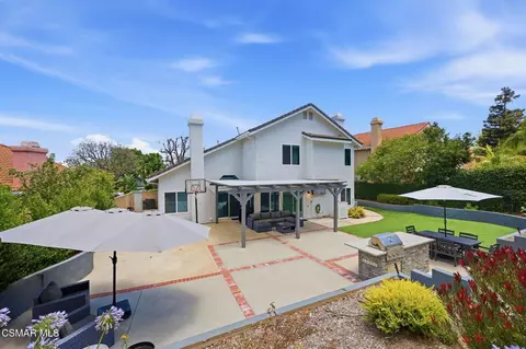 Exterior - 12400 Cherry Grove St, Moorpark, CA 93021 photo 7 of 11