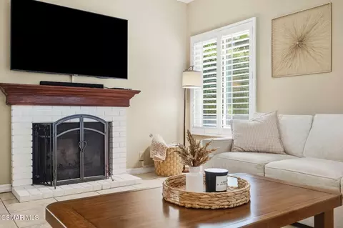 Living - 12400 Cherry Grove St, Moorpark, CA 93021 photo 4 of 4