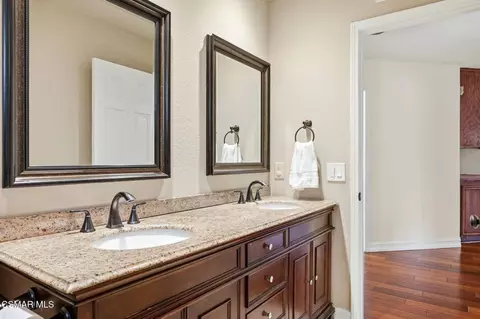 Bath - 12400 Cherry Grove St, Moorpark, CA 93021 photo 6 of 6